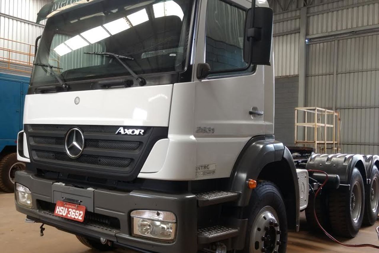 Mercedes Benz Axor 2831 - 09/09 3