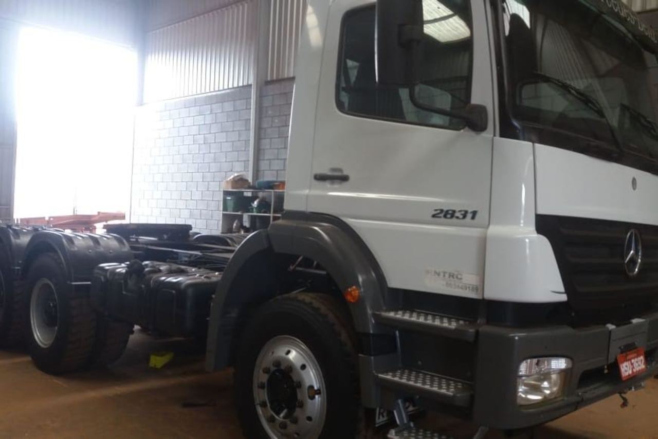 Mercedes Benz Axor 2831 - 09/09 5