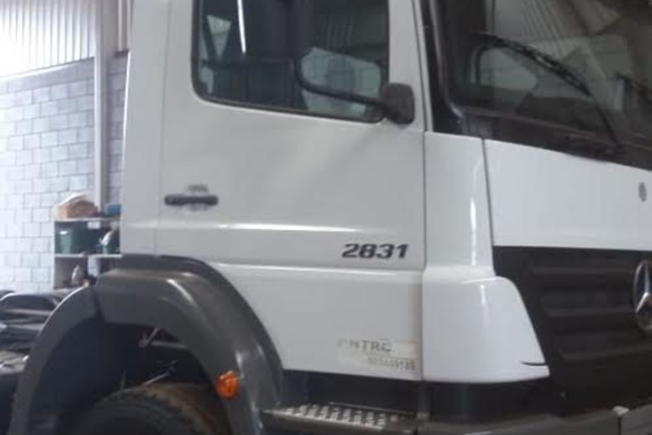 Mercedes Benz Axor 2831 - 09/09 10