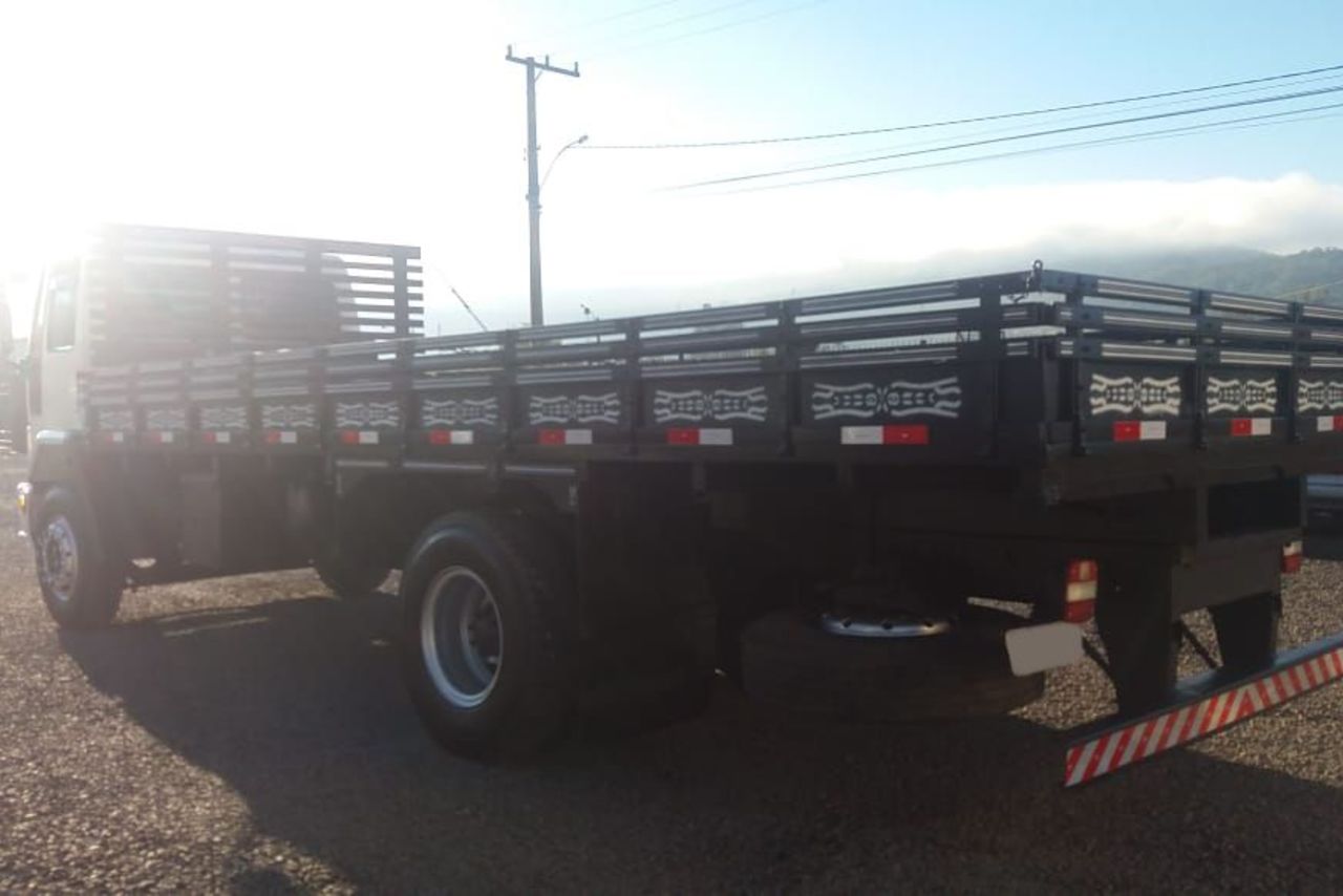 Ford Cargo1517 - 08/09 7