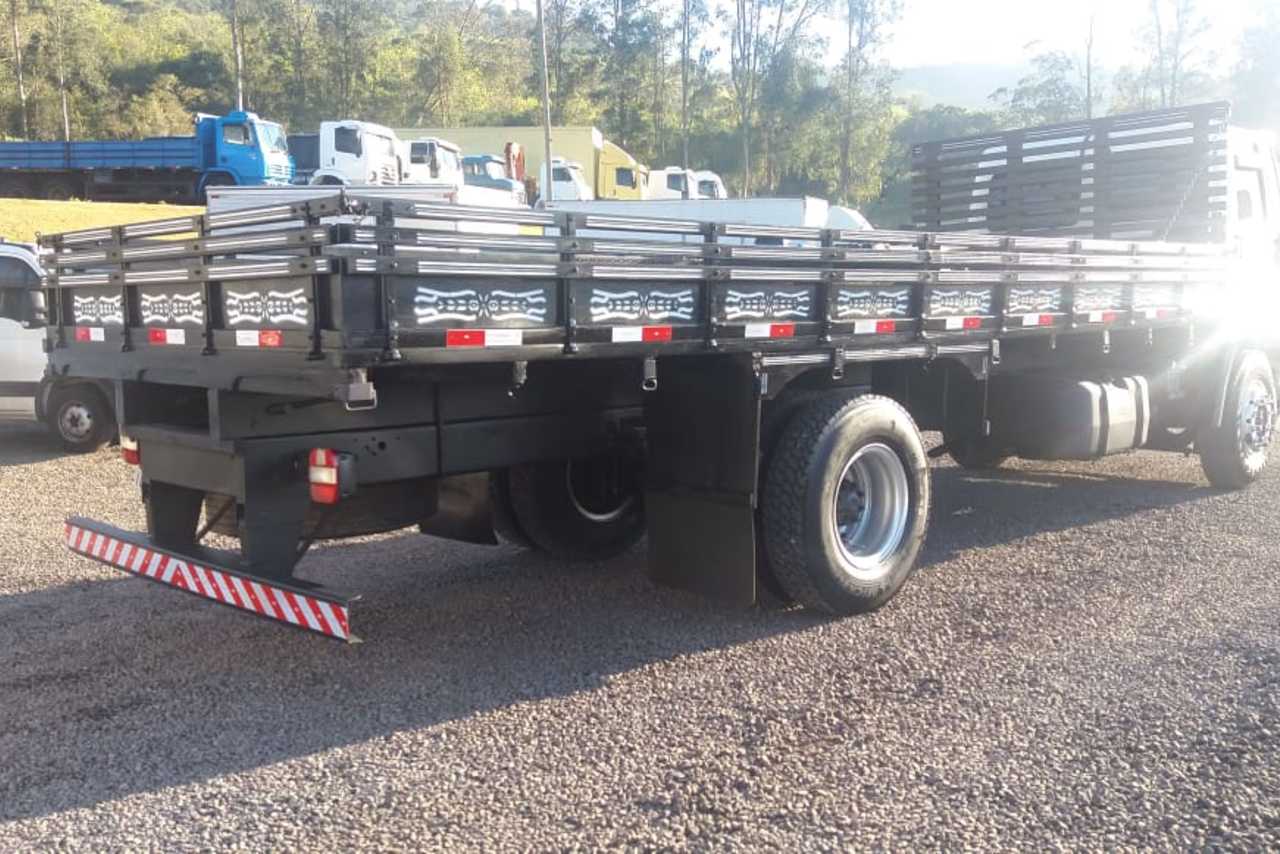 Ford Cargo1517 - 08/09 9