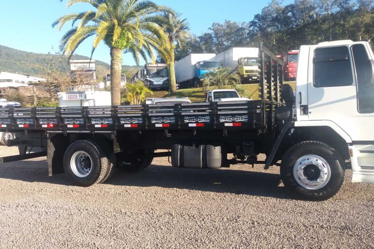 Ford Cargo1517 - 08/09 10