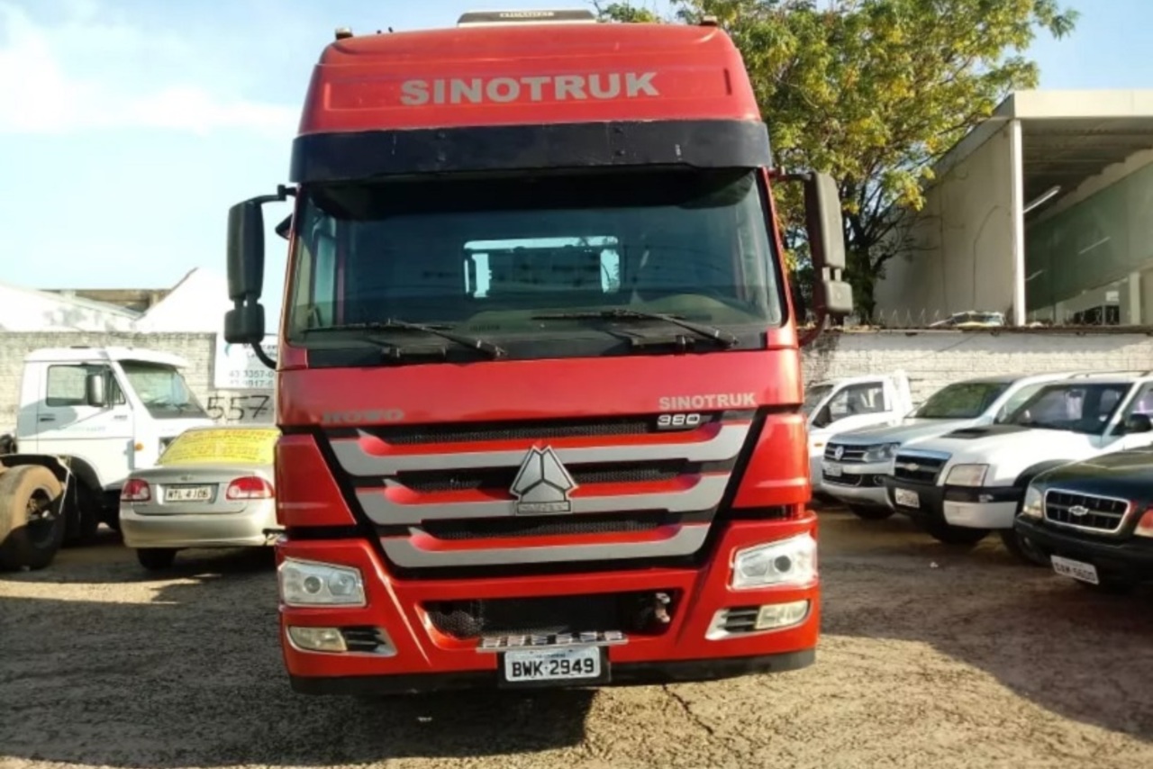 Sinotruk Howo Howo 6x4 - 10/10 2
