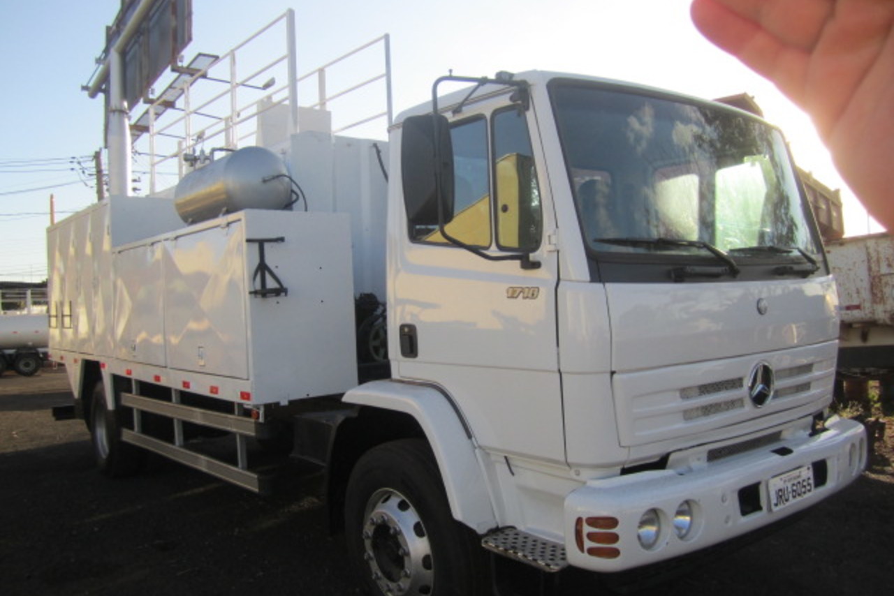 Mercedes Benz MB 1718 - 09/09 2