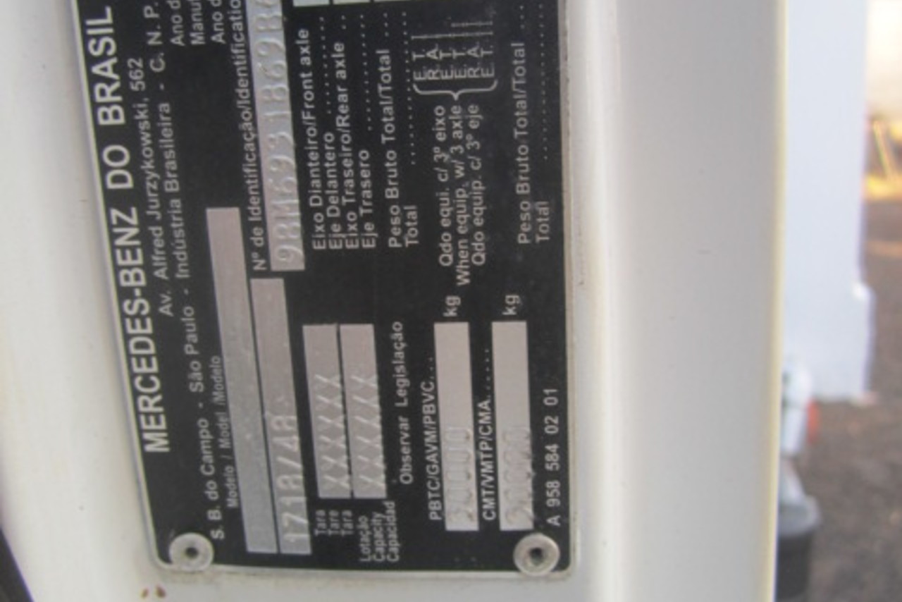 Mercedes Benz MB 1718 - 09/09 4