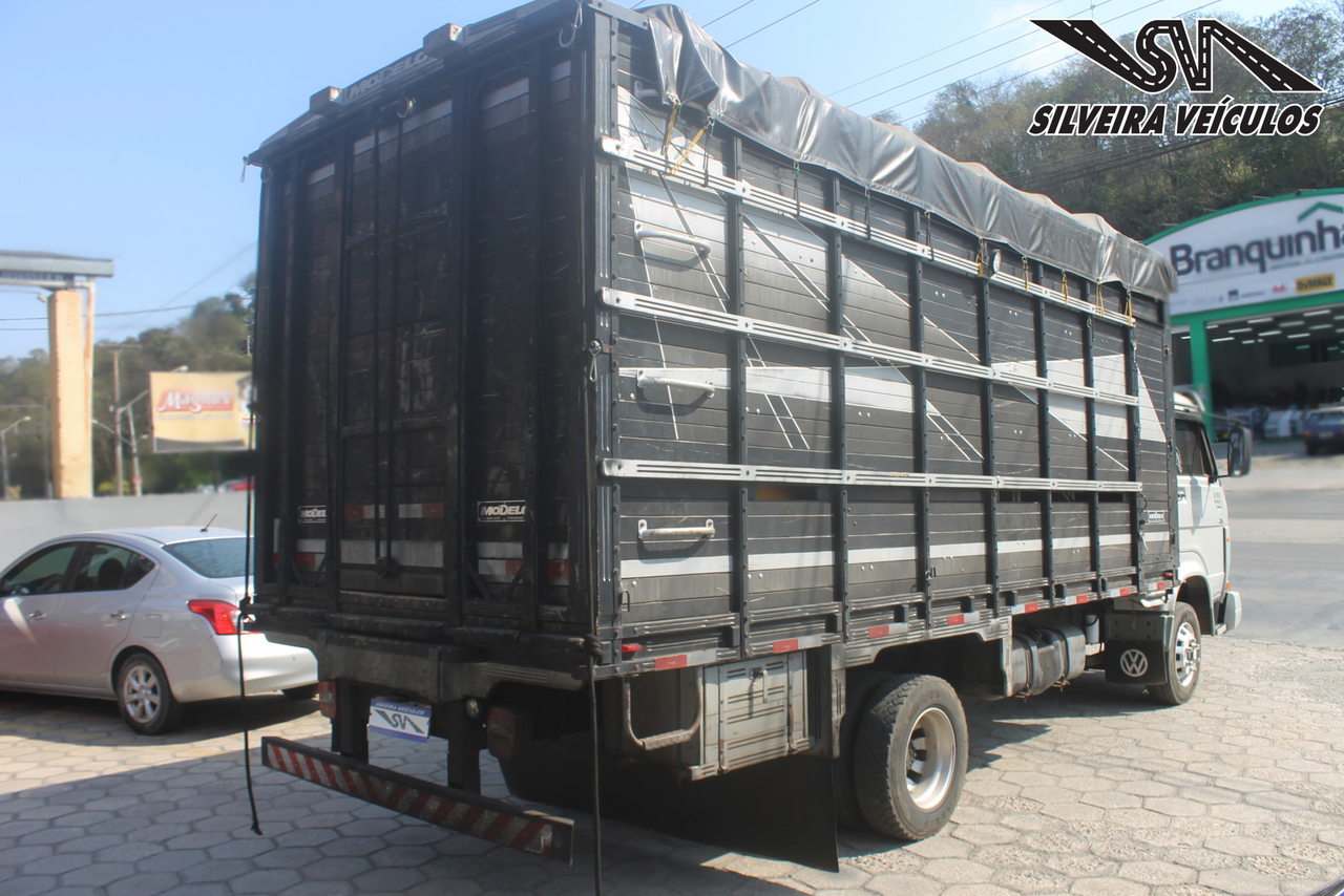 Volkswagen 8 150 - 03/04 9