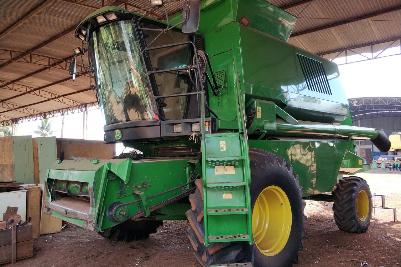 John Deere 1550 -  6