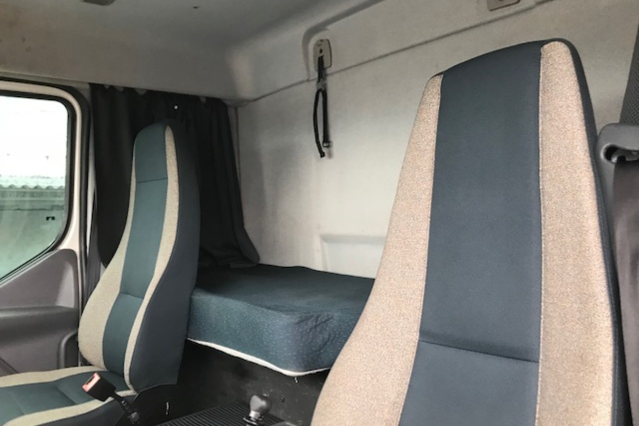 Volvo VM 270 - 14/14 8