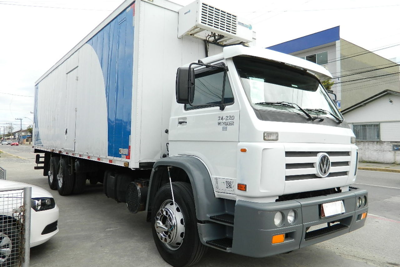 Volkswagen 24 220 - 09/10 2