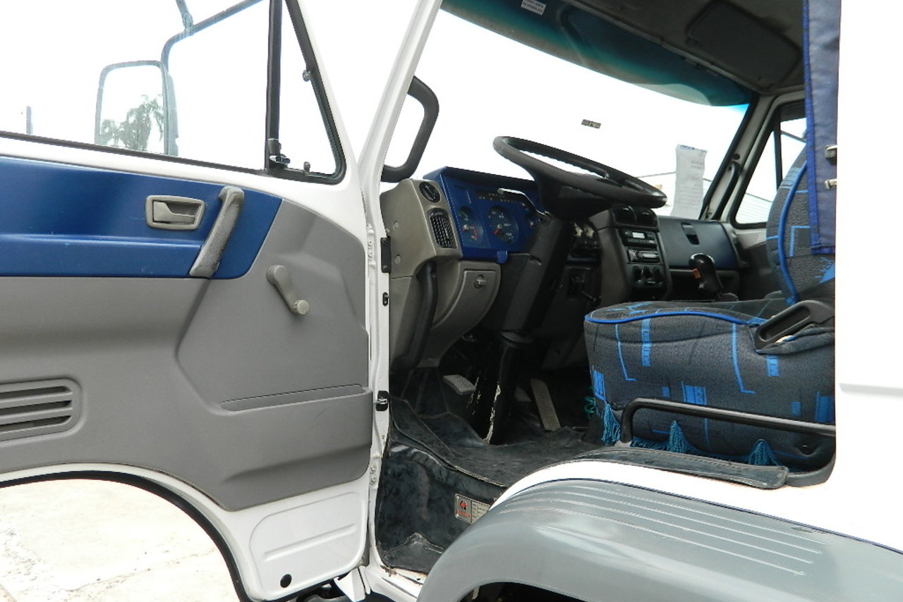 Volkswagen 24 220 - 09/10 9