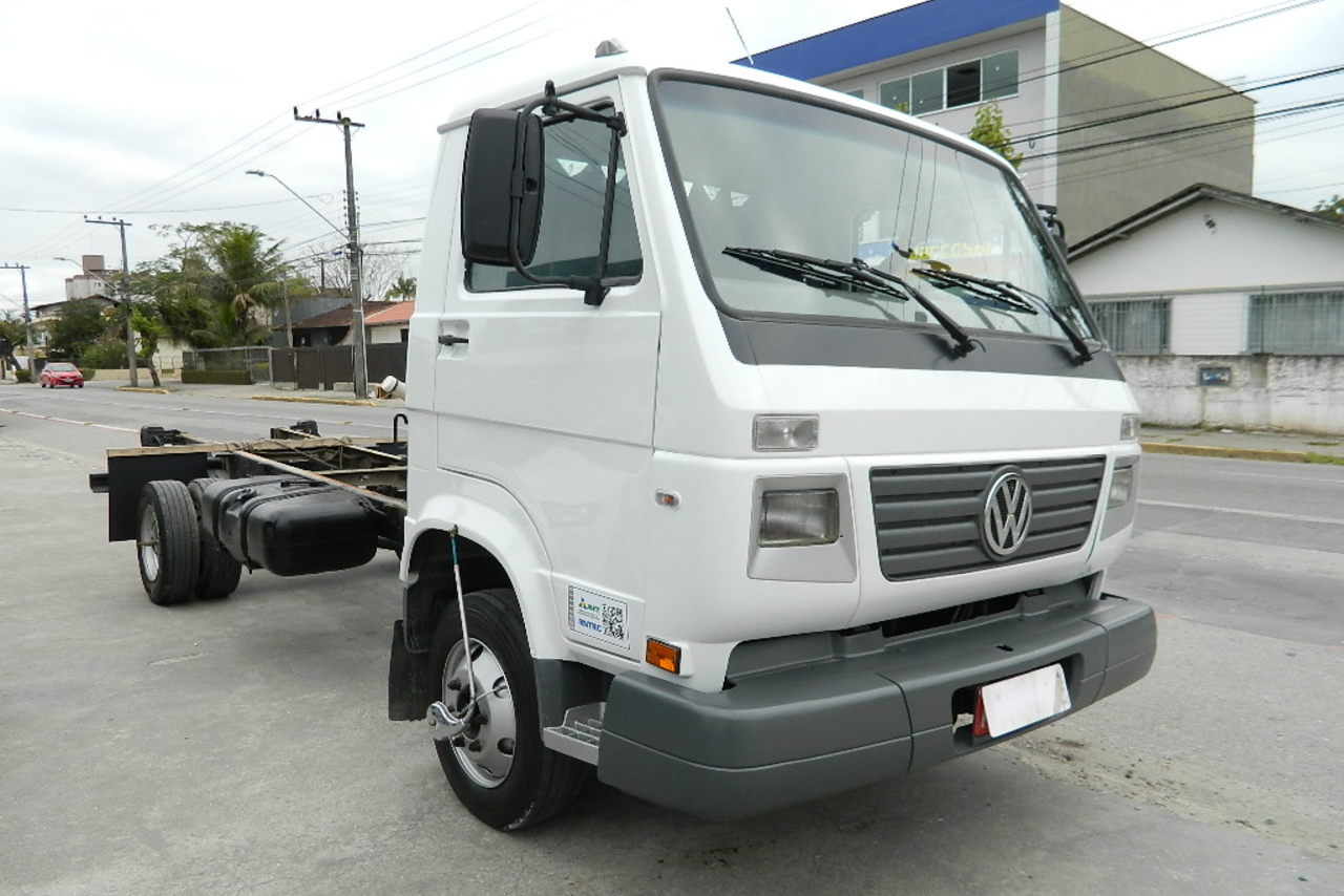 Volkswagen 8 120 - 06/07 2