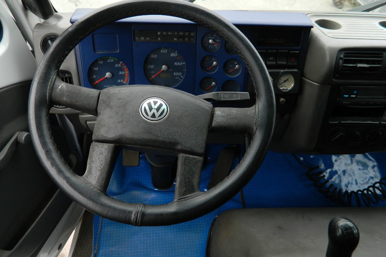 Volkswagen 8 120 - 06/07 9
