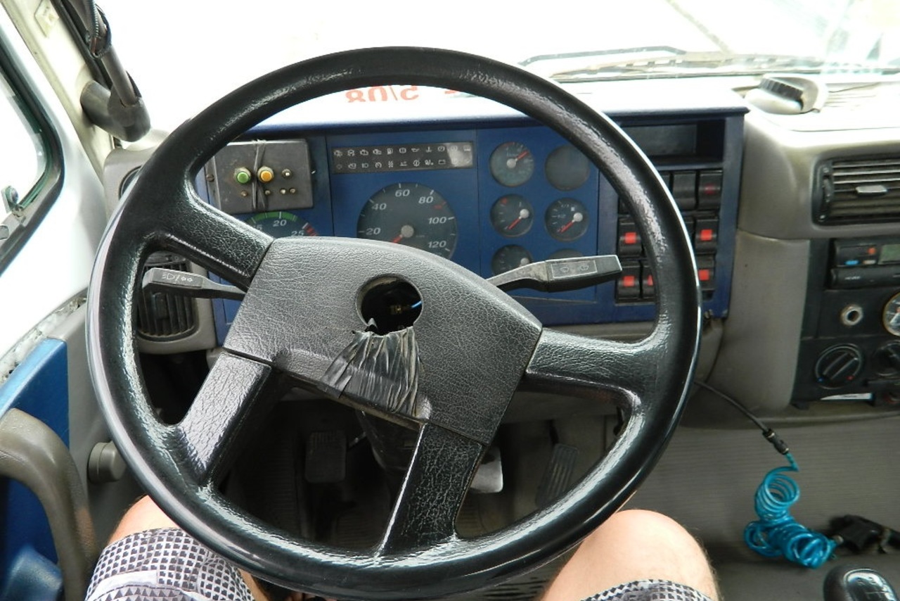 Volkswagen 17 250 - 09/09 6