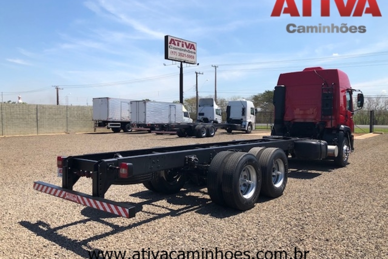 Volkswagen 24-280 E Constellation 6x2 - 13/13 3