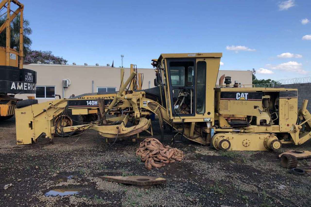 Caterpillar 140H - 04/04 6