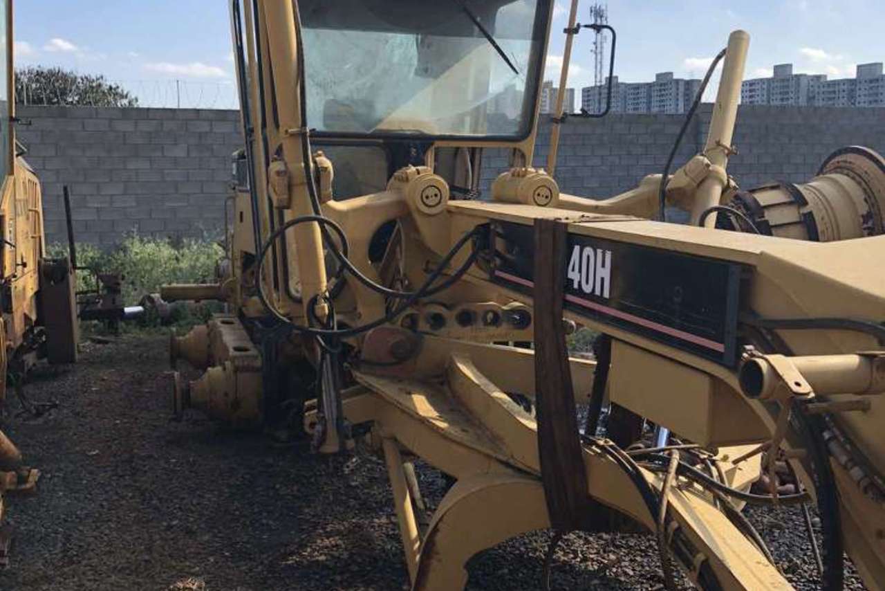 Caterpillar 140H - 04/04 8