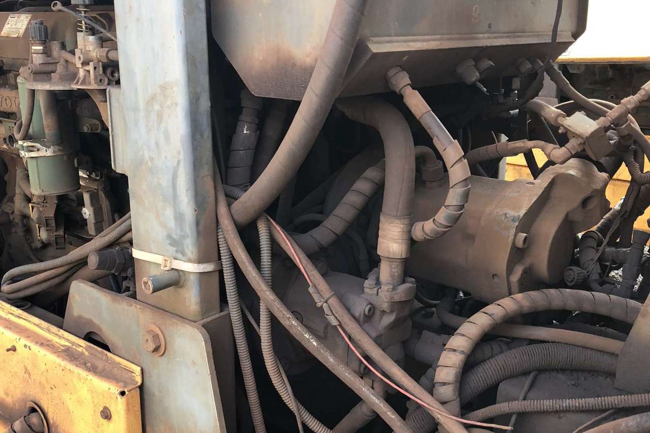 Volvo G990 - 04/04 15