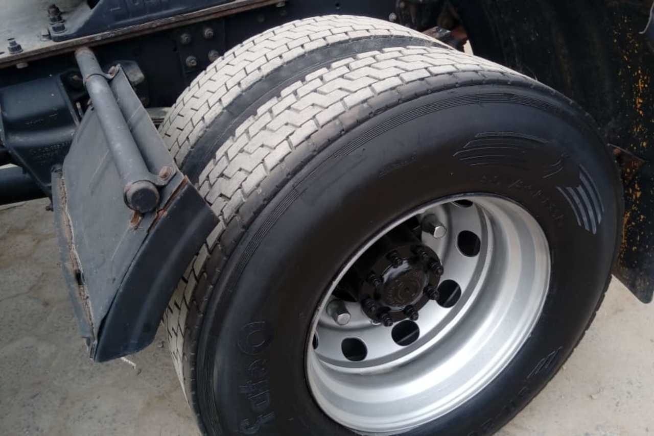 Ford Cargo4030 - 02 12