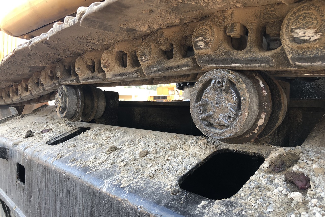 Caterpillar  330 - 04/04 3