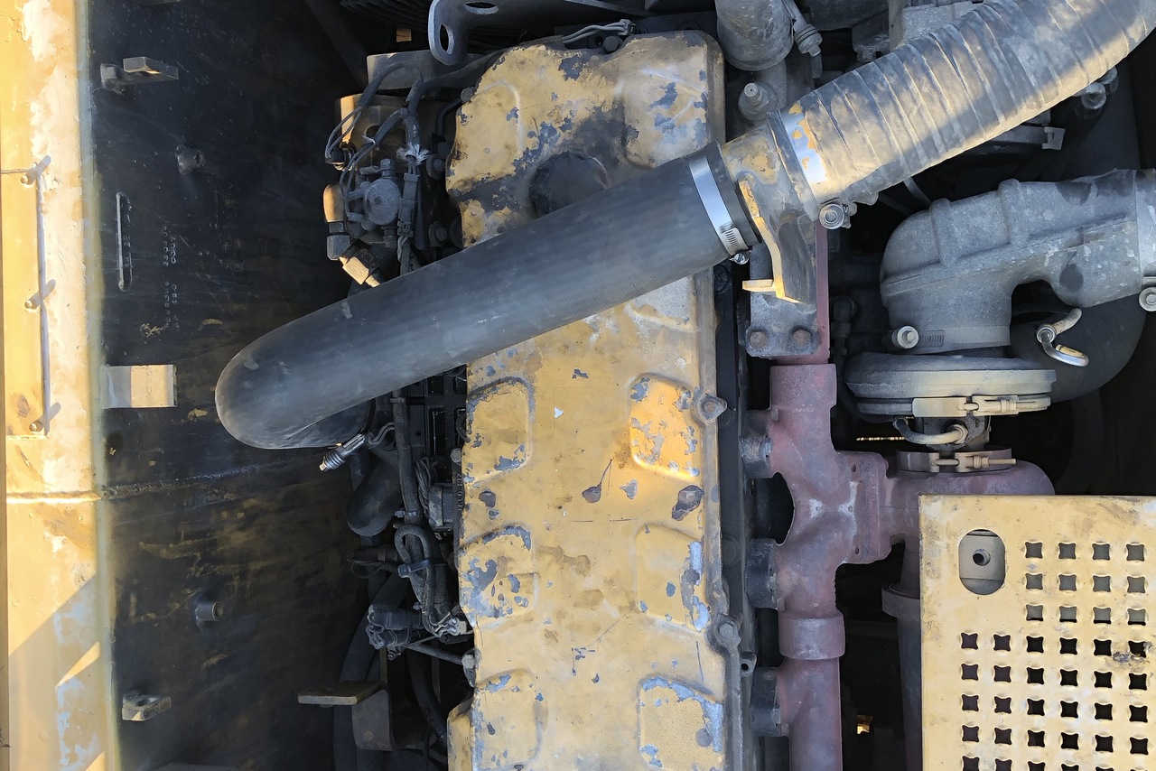 Caterpillar  330 - 04/04 18