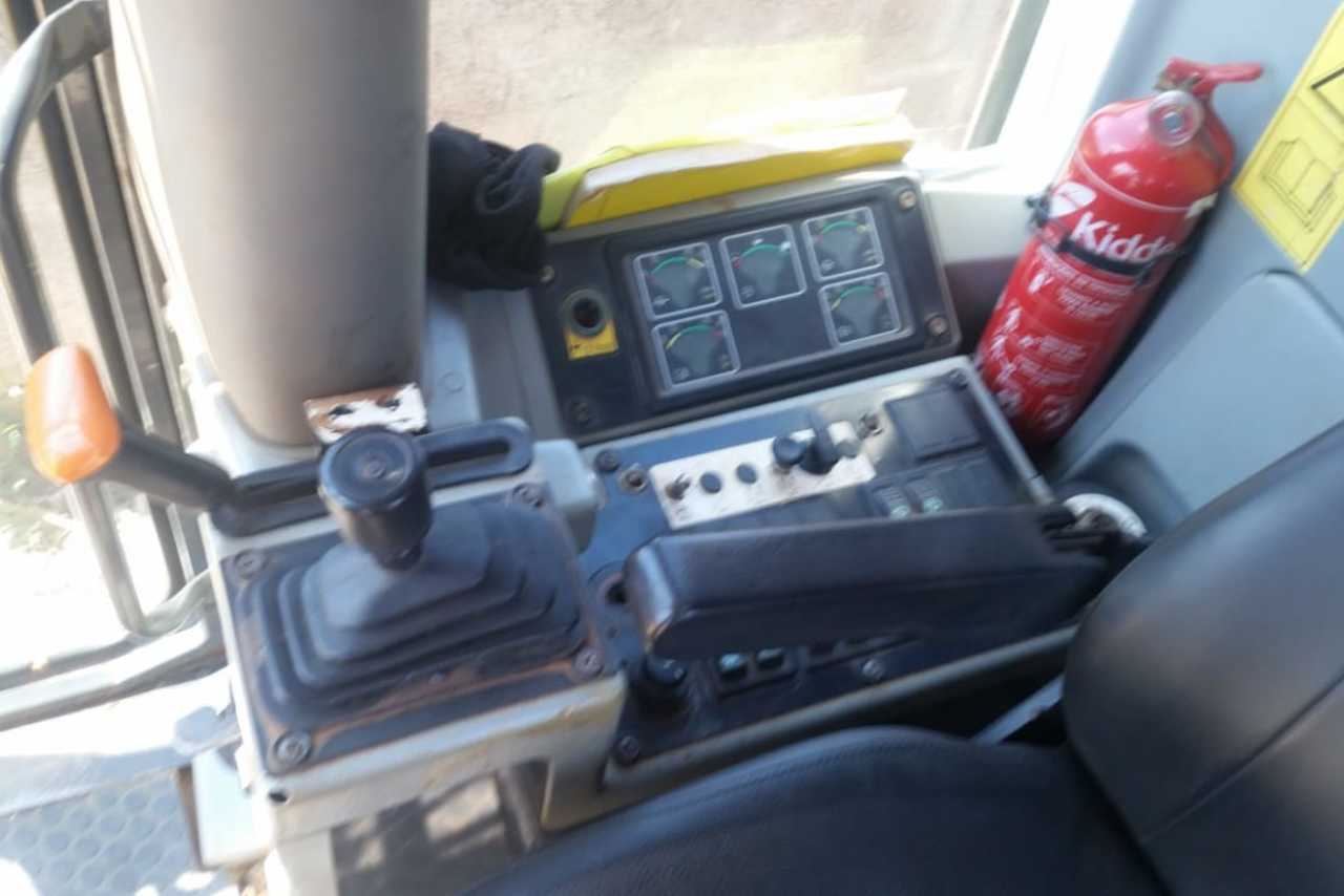 New Holland RG 170B - 06/06 7