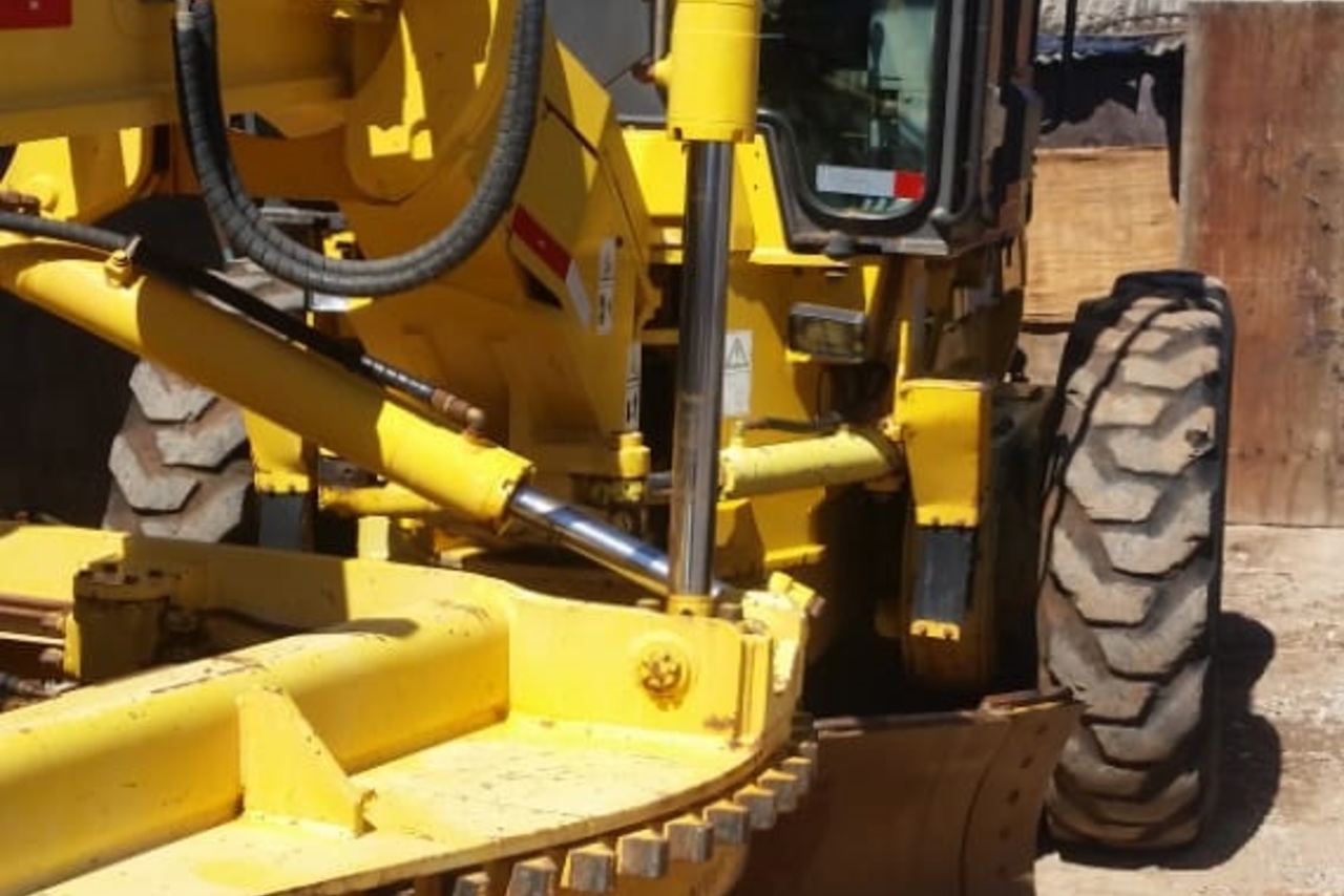 New Holland RG 170B - 06/06 8