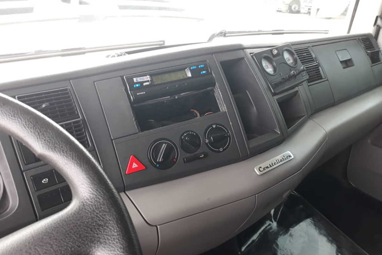 Volkswagen 24-280 E Constellation 6x2 - 12/13 18