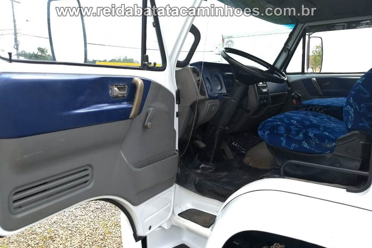 Volkswagen 23 220 - 05/05 4