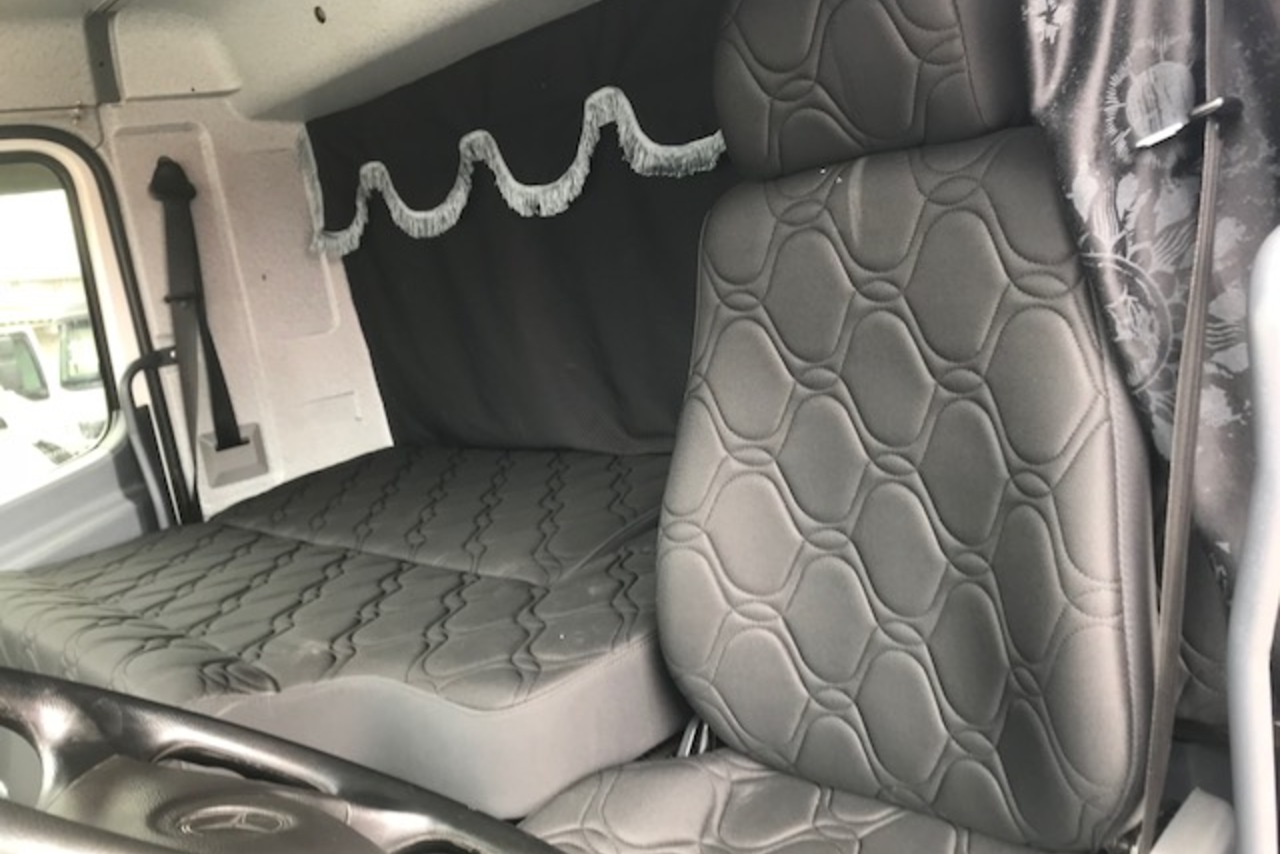 Mercedes Benz MB 1718 - 05/05 7