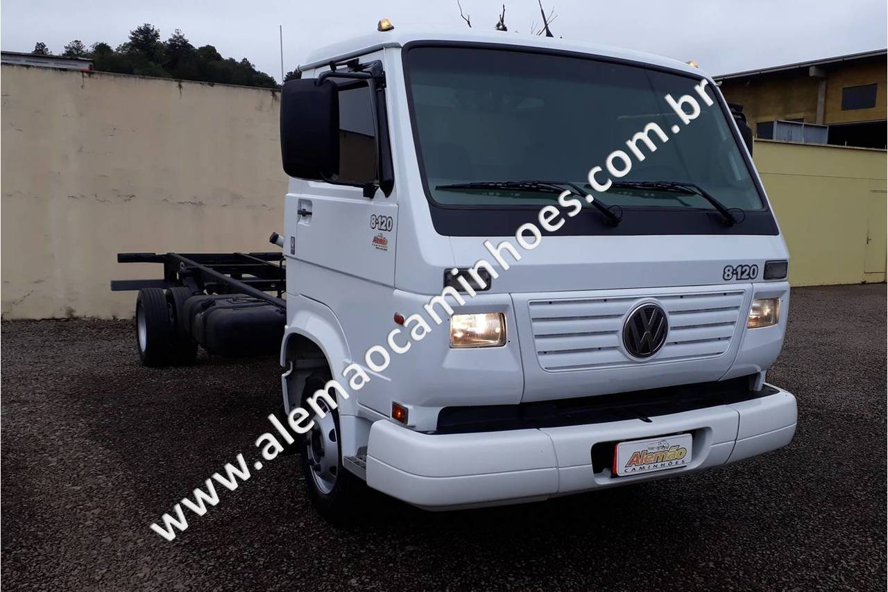 Volkswagen 8 120 - 00/01 3