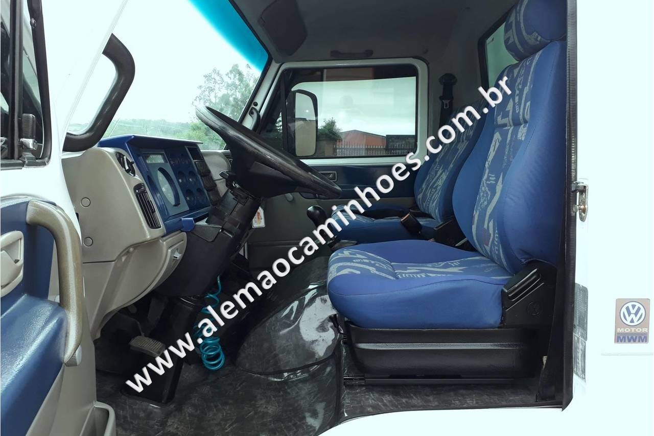 Volkswagen 8 120 - 00/01 8