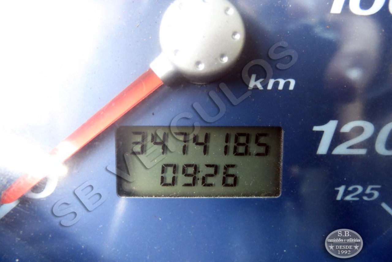 Volkswagen 8 150 - 03/04 3