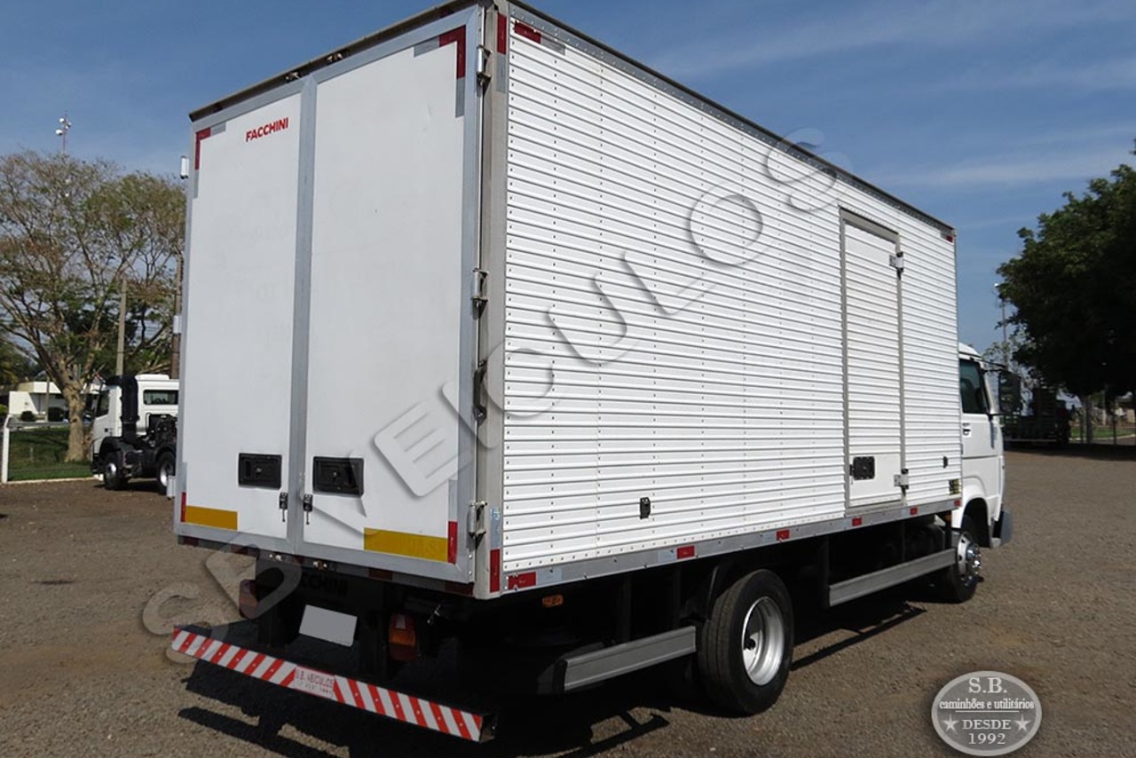 Volkswagen 8 150 - 03/04 9