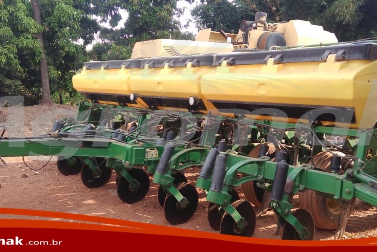 John Deere 2113 - 10/10 2