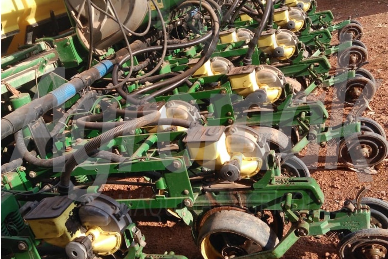 John Deere 2113 - 10/10 4