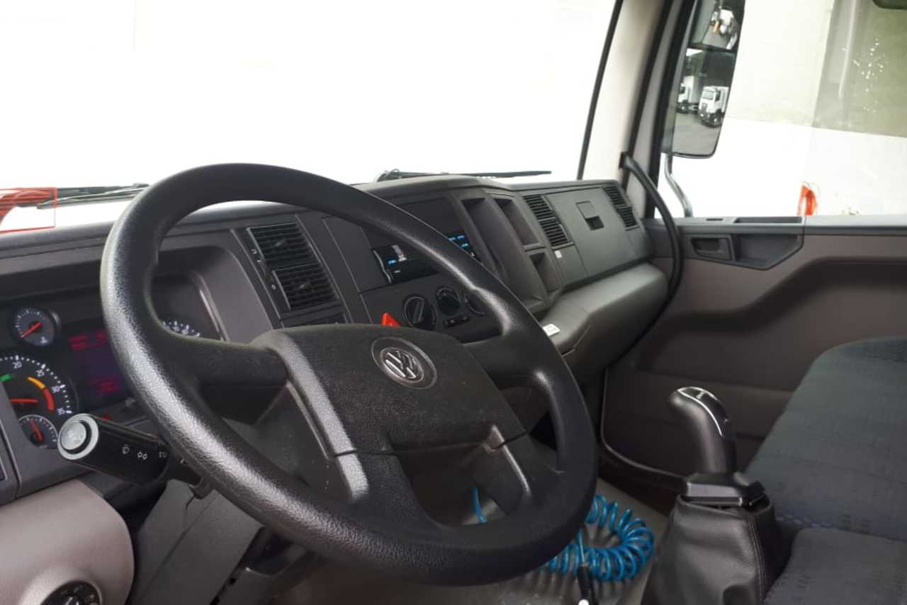 Volkswagen 24-280 E Constellation 6x2 - 14/15 16