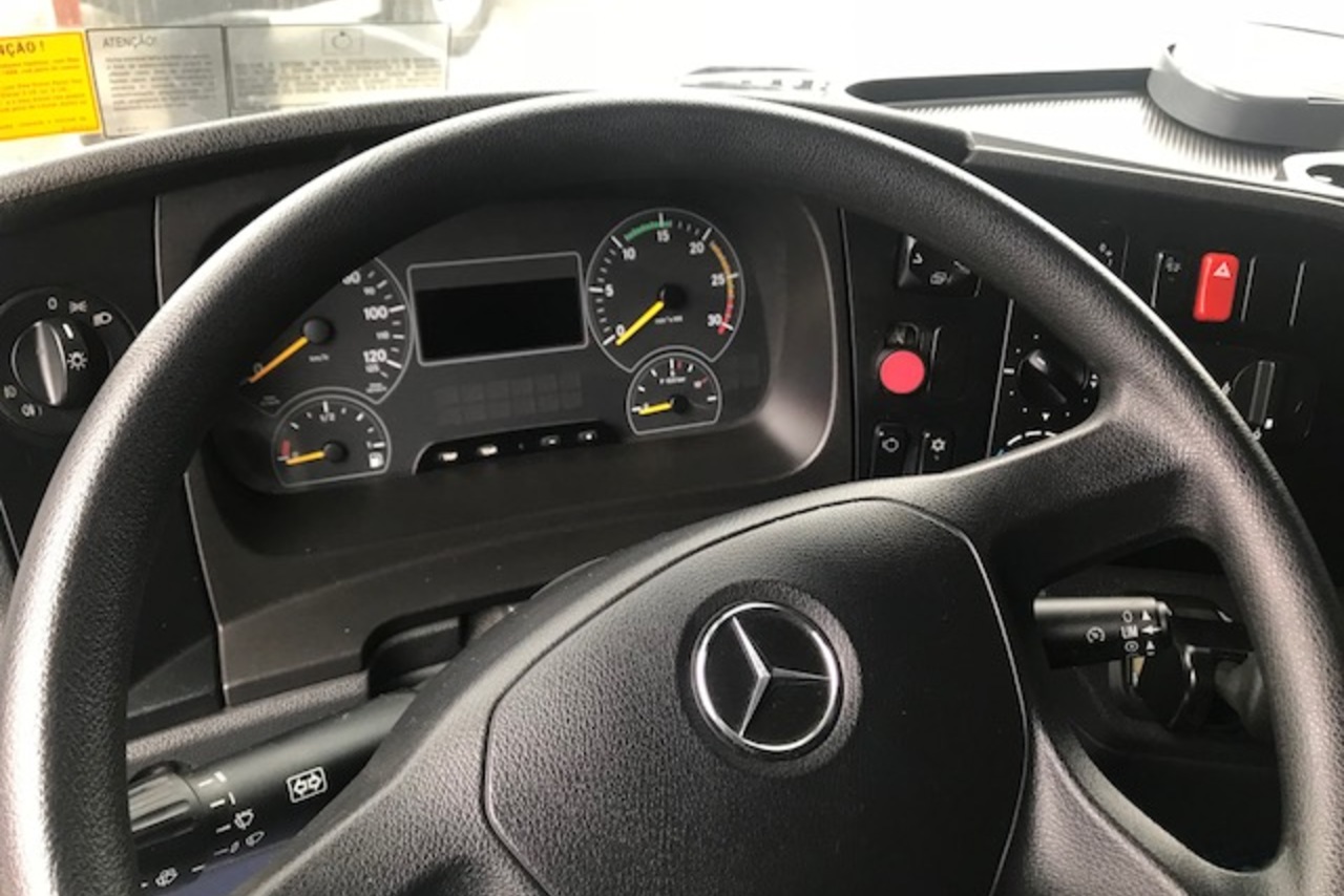 Mercedes Benz Atego 2430 - 14/14 10