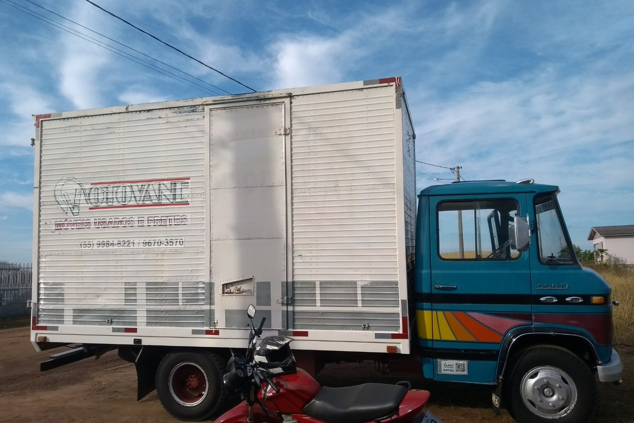 Mercedes Benz MB 608 - 77/77 3