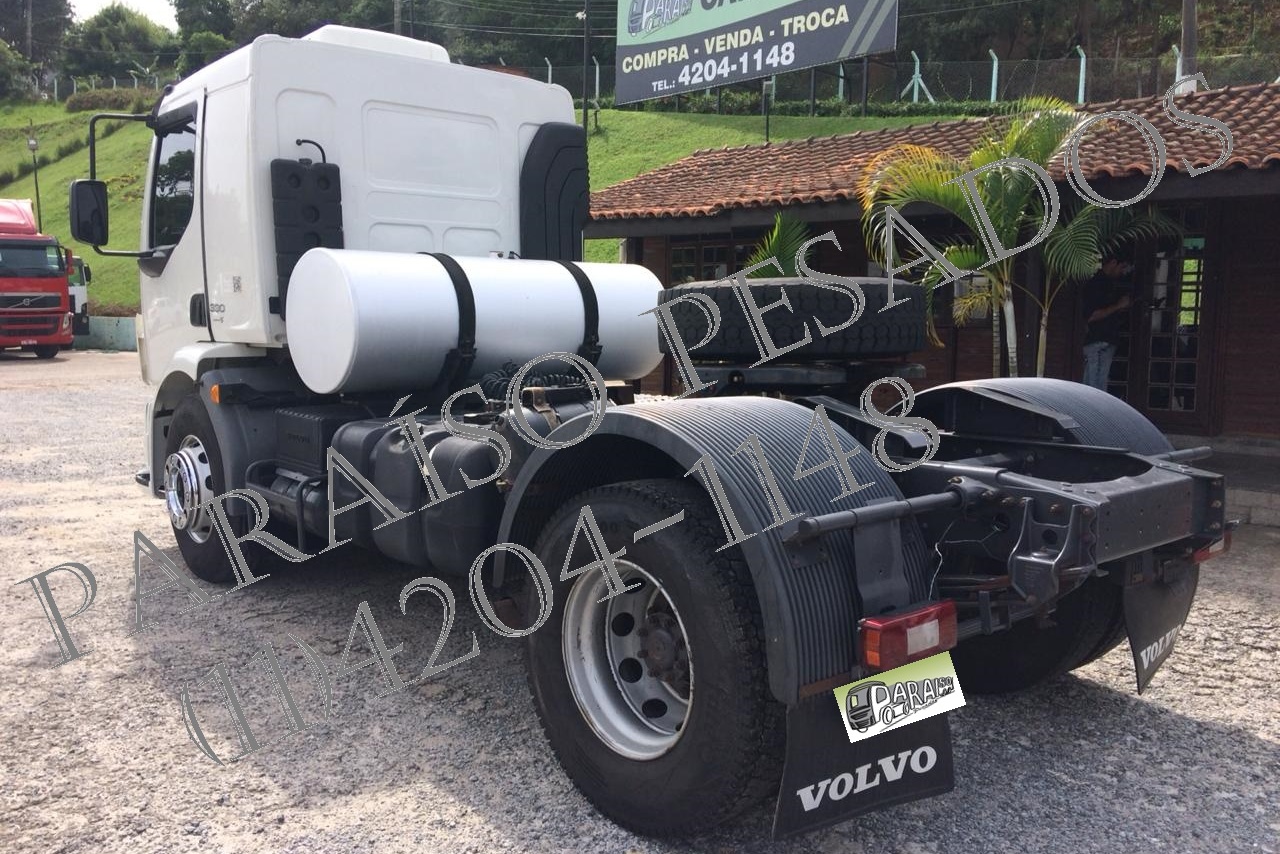 Volvo VM330 - 12/12 8