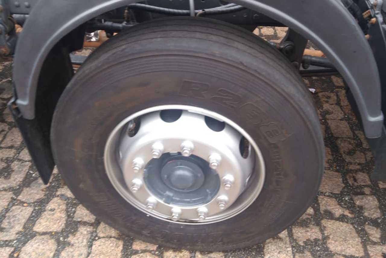 Volvo VM 270 - 12/12 3