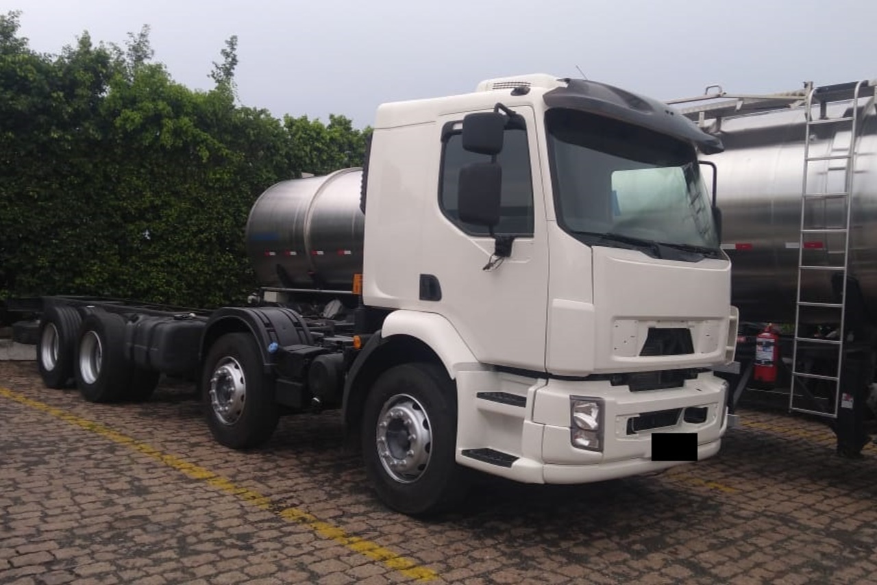 Volvo VM 270 - 12/12 1