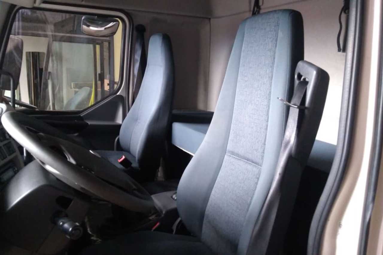 Volvo VM 270 - 12/12 10