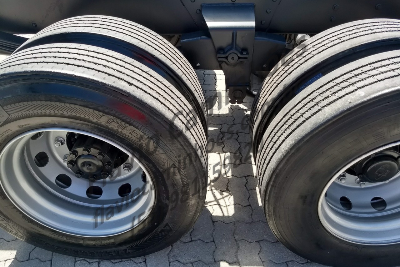 Mercedes Benz MB 1518 - 05/05 6