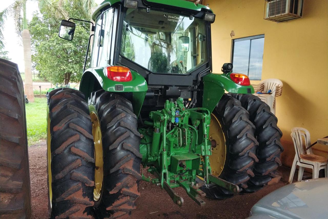 John Deere 6110J - 14 2