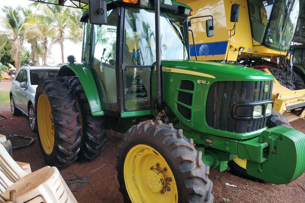 John Deere 6110J - 14 3