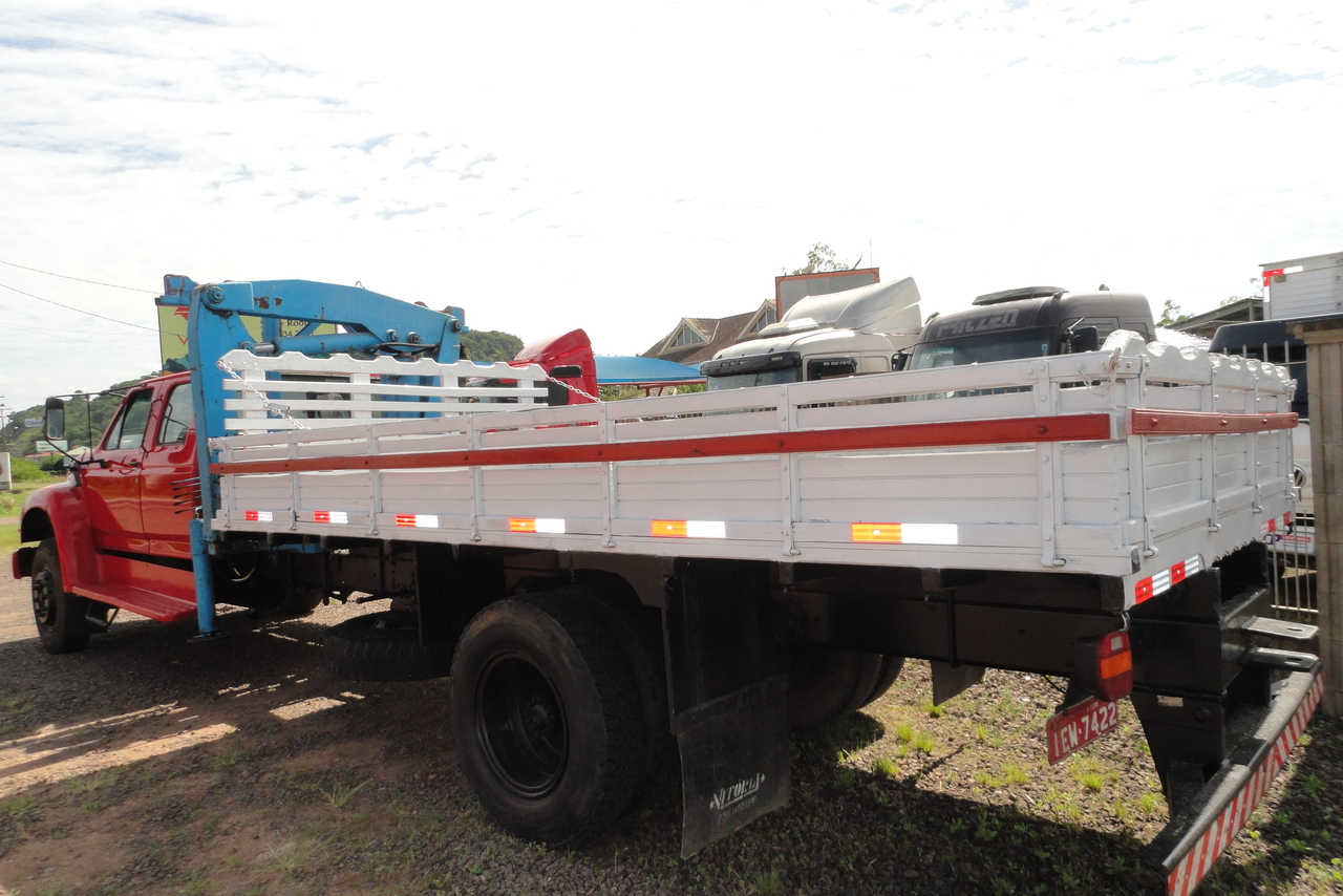 Ford F12000 - 96/96 4