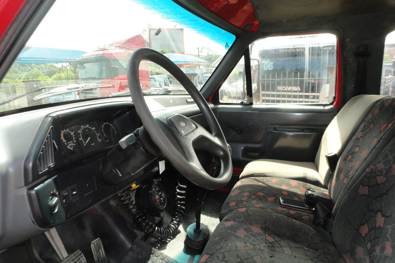 Ford F12000 - 96/96 5