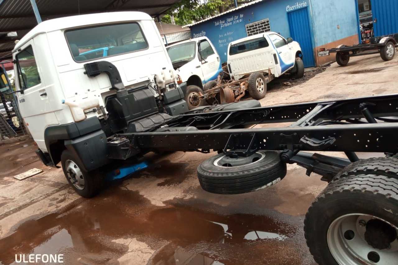 Volkswagen 8 150 - 08/09 3