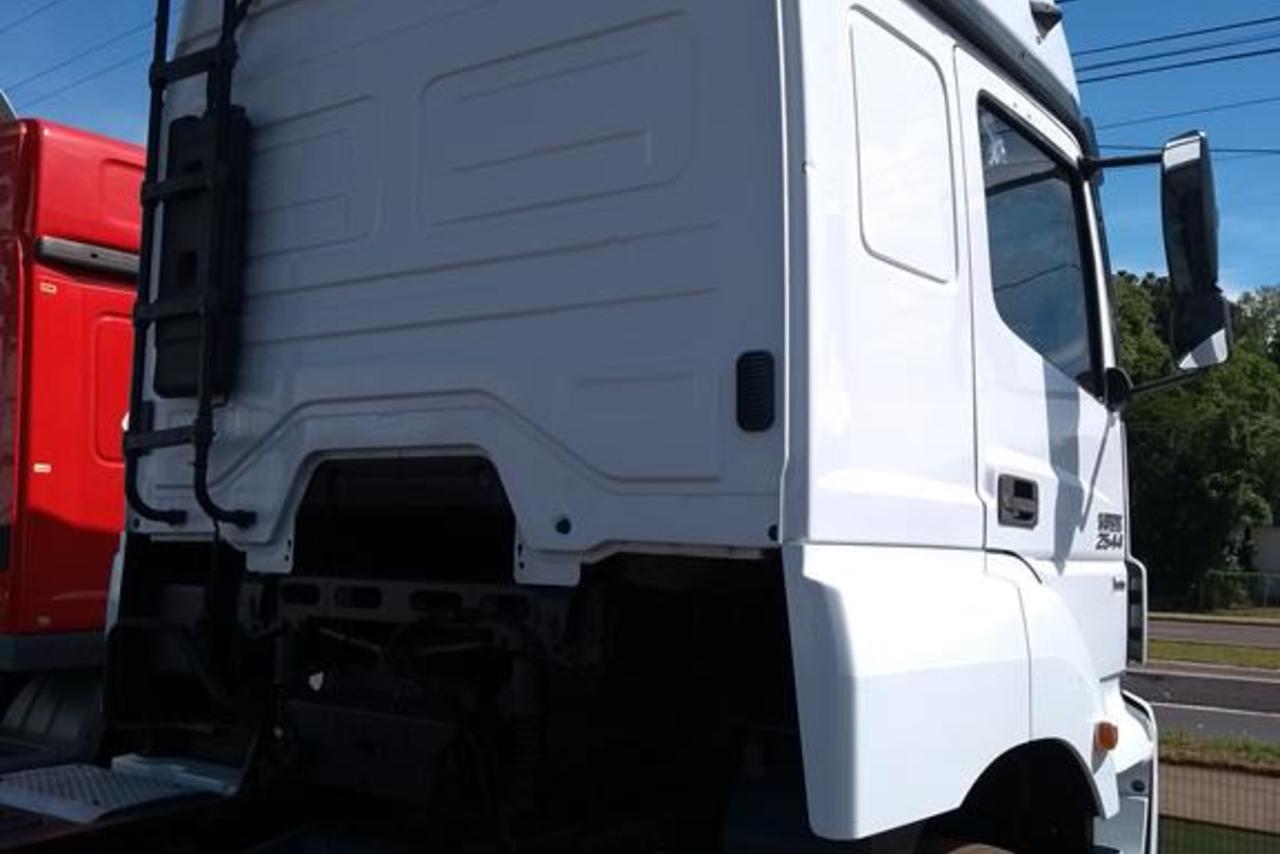 Mercedes Benz Axor 2544 - 11/11 3