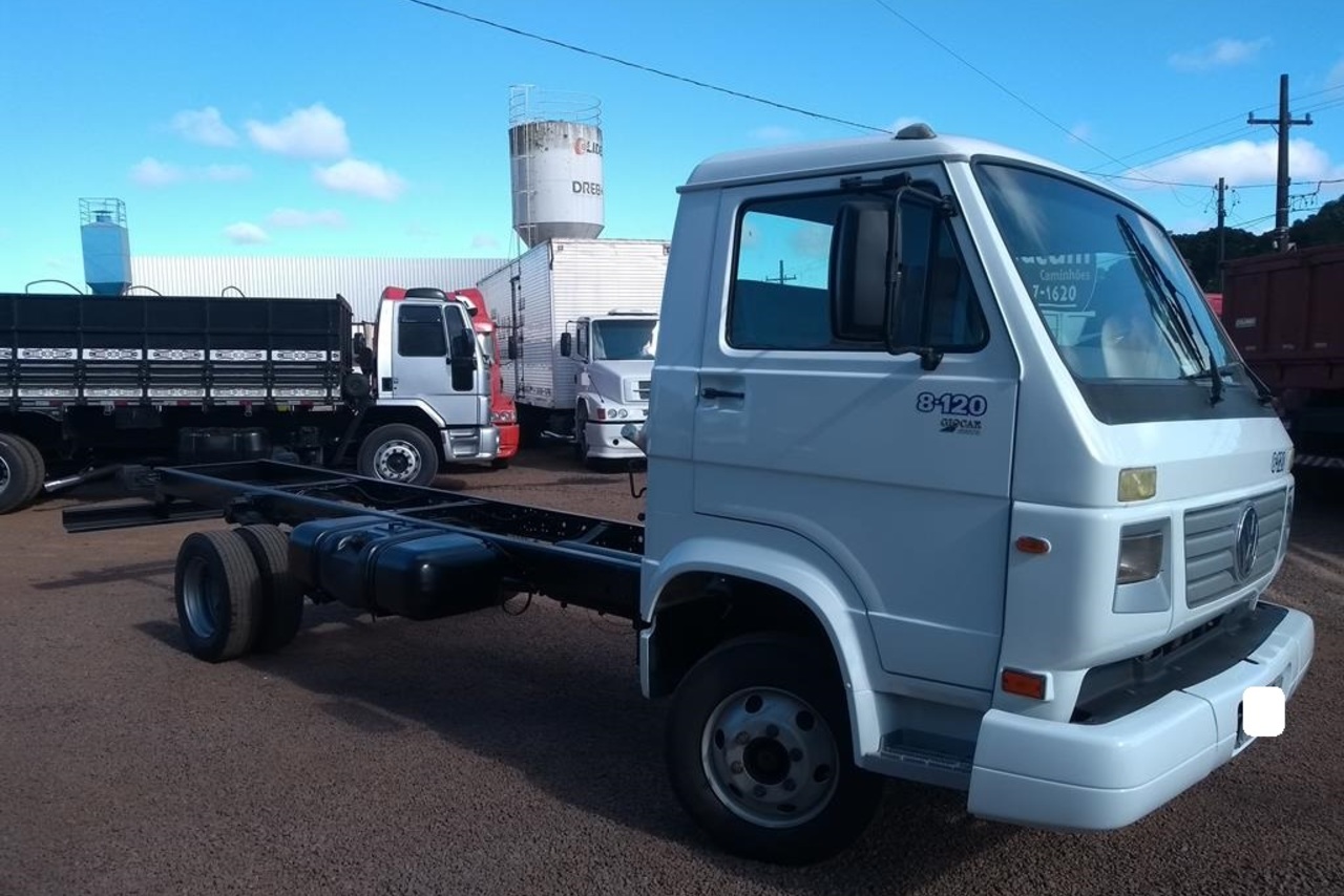 Volkswagen 8 120 - 06/06 3